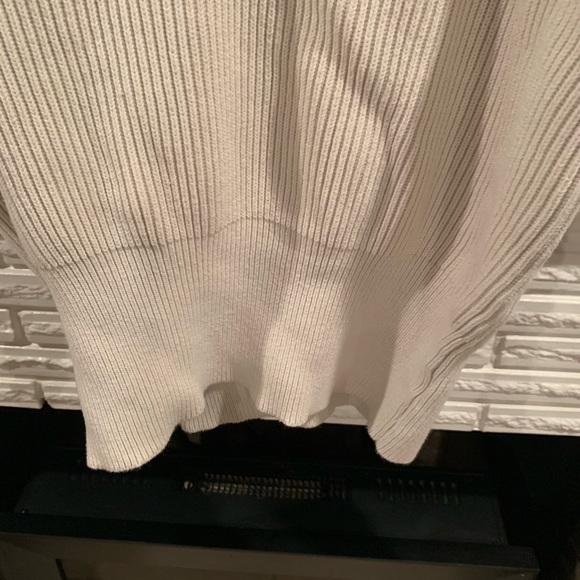 Free People Ribbed ALLURE Cream V-Neck Cozy Sweater Size Large - Picture 2 of 6